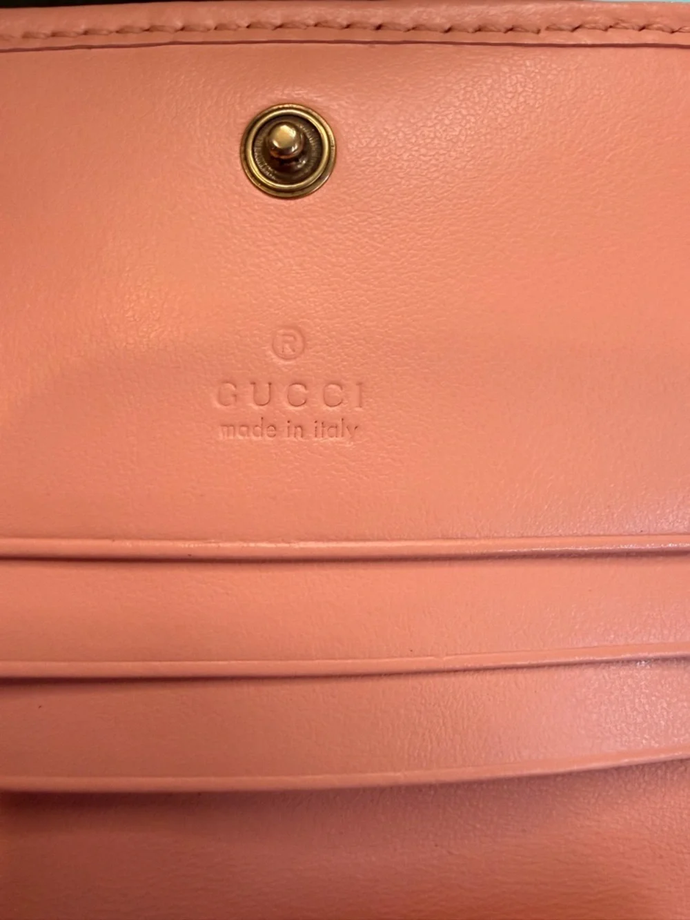 GUCCI Coral Quilted Leather GG Compact BIFOLD Wallet PINK - Picture 6 of 11